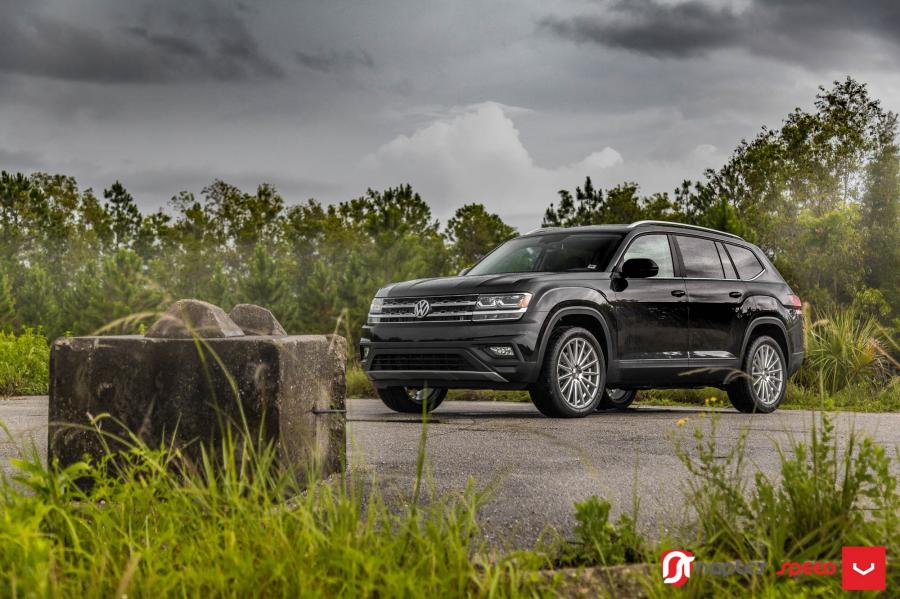  Volkswagen Atlas V6 4Motion on Vossen Wheels (VFS2) 2017 года  (фото 12 из 18)
